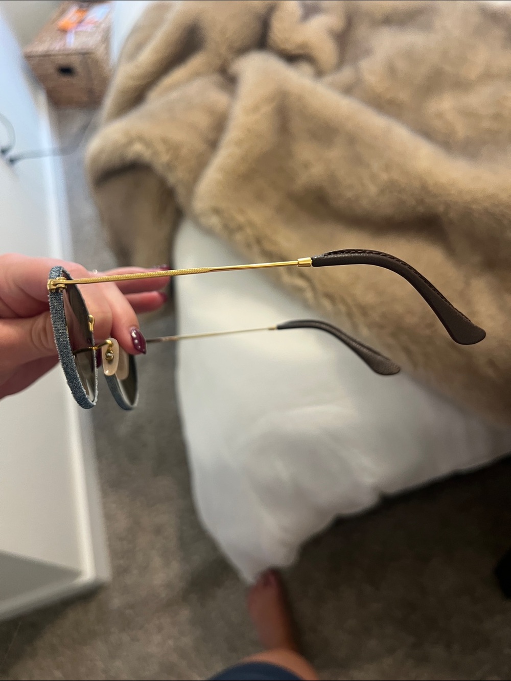 Ray-Ban Round Sunglasses - Picture 3 of 4